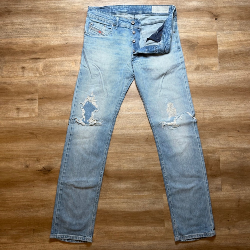 Diesel Men’s Light Blue Waykee Straight Jeans with Distressed Knees